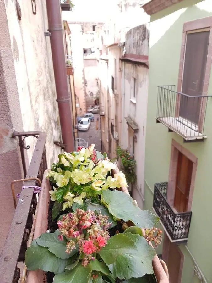 Daire Appartamento Vacanze Le Rose Bosa